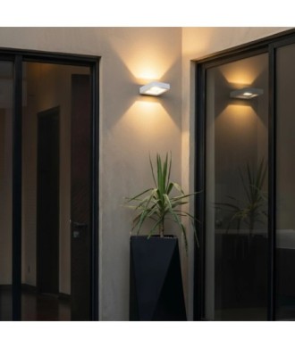 kelvo® AURA KLV-101-0118 Φωτιστικό Τοίχου - Απλίκα LED 7W 875lm 45° AC 220-240V Αδιάβροχο IP65 Θερμό Λευκό 2700K - Bridgelux COB Chip & TÜV SÜD Driver - Λευκό Ματ - Μ13 x Π15 x Υ4.5cm - 5 Χρόνια Εγγύηση